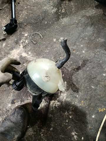 Бачок системи охолодження, розширювальний — фото 7