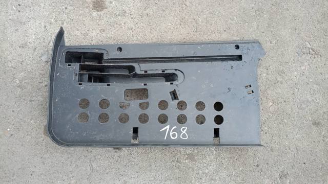 Пластик під торпедо