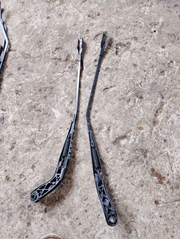 Поводок склоочисника