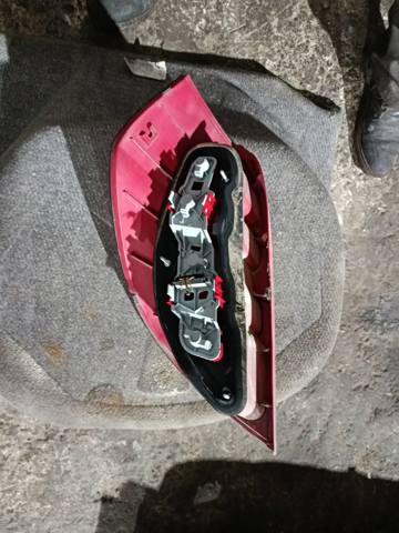 Фонарь задний правый — фото 2