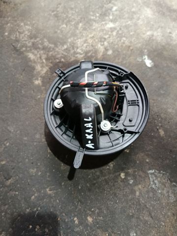 Двигун вентилятора пічки (обігрівача салону)