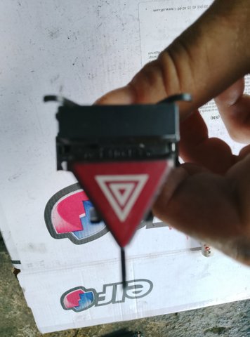 Кнопка аварийки mercedes