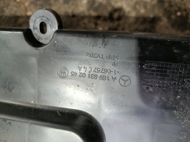 Пластик під торпедо — фото 2