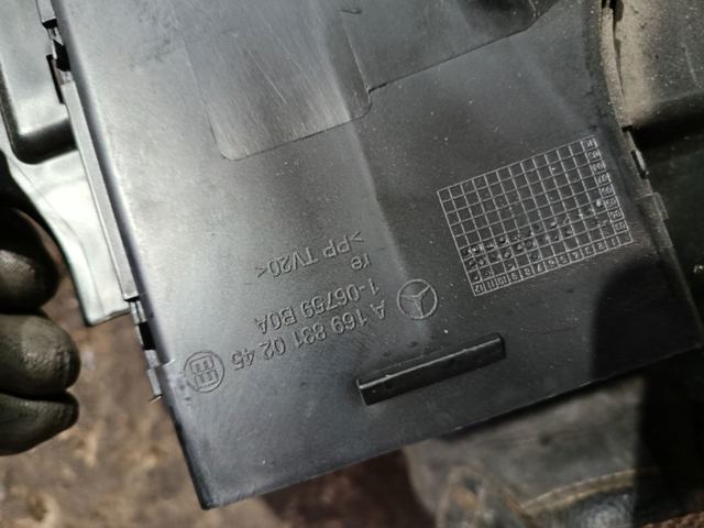 Пластик під торпедо — фото 4