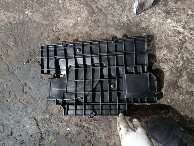 Пластик під торпедо — фото 3