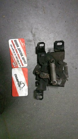 Замок капота — фото 3