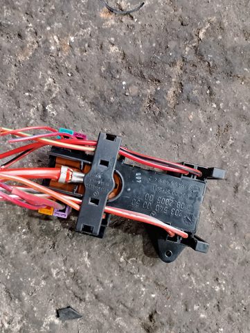 Блок запобіжників задній, салонний