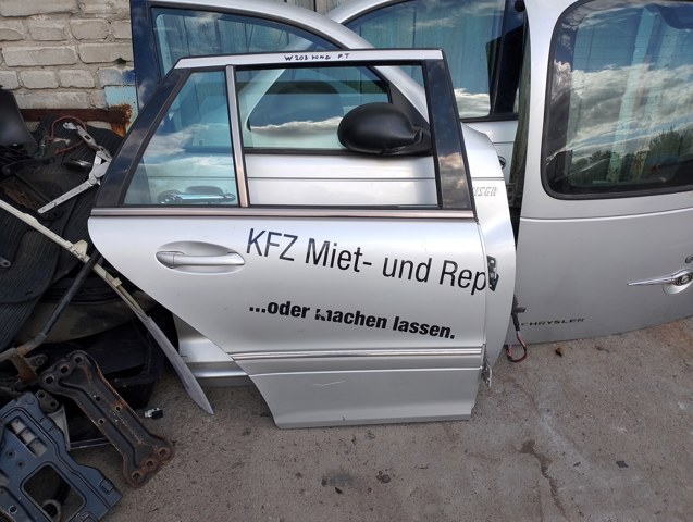 Дверь пассажирская задняя правая A203730120567 MERCEDES