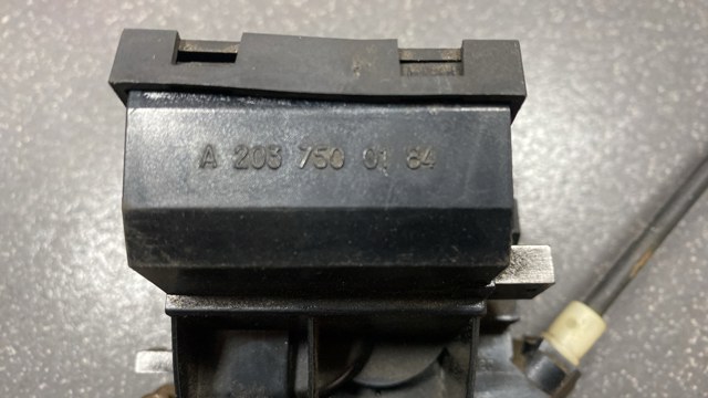 Замок кришки багажника/задньої 3/5-ї двері, задній — фото 2