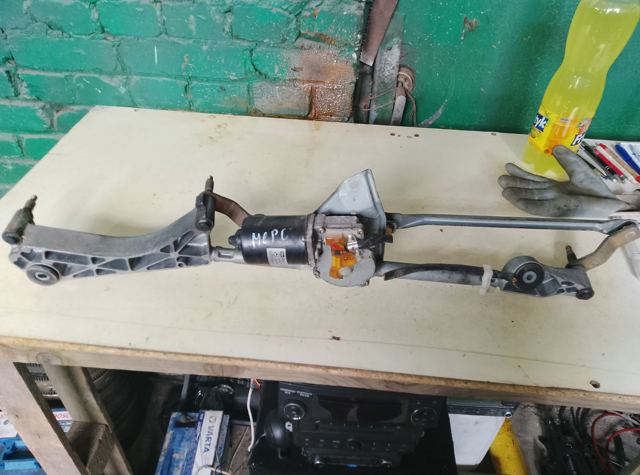 Двигун склоочисника лобового скла (трапеції)