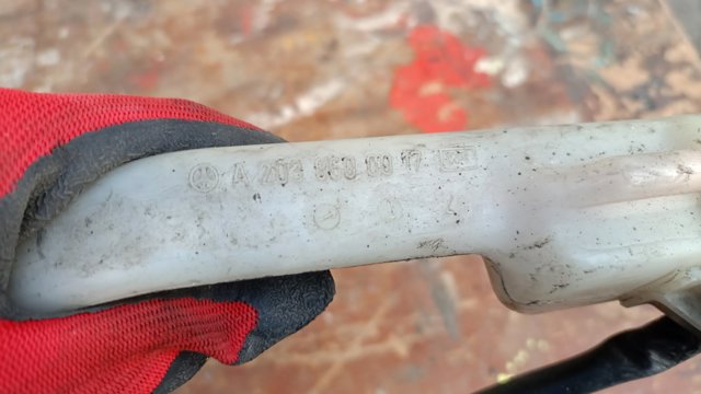 Горловина бачка — фото 2