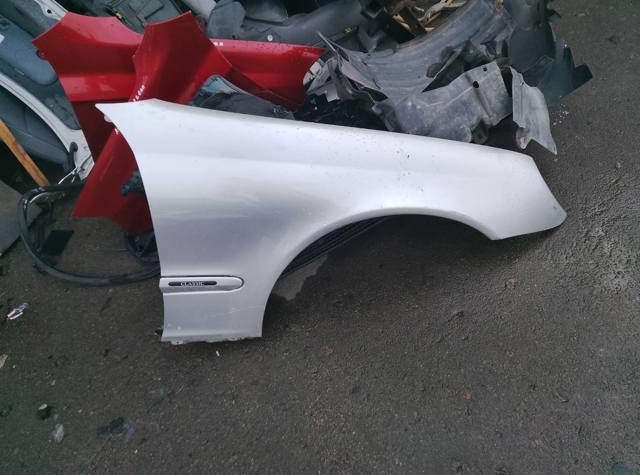 Боковая часть передняя правая A203880021867 MERCEDES