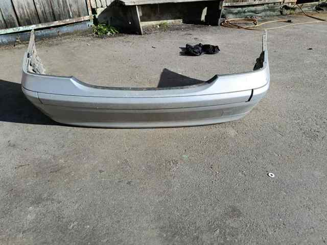 Левый кронштейн заднего бампера A2038850114 MERCEDES