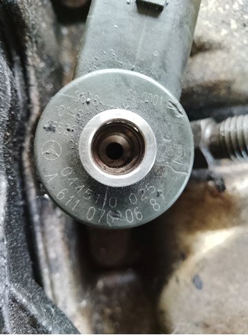 MERCEDES A6110700687 Топливные форсунки в наличии Харьков