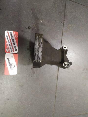 A6112230704 MERCEDES Кронштейн подушки (опоры) двигателя левой купить в Винница