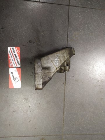 MERCEDES A6112230704 Кронштейн подушки (опоры) двигателя левой в наличии Ирпень
