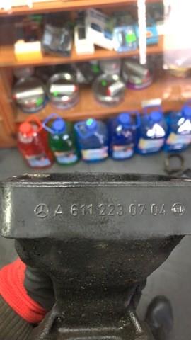A6112230704 MERCEDES Кронштейн подушки (опоры) двигателя левой купить в Харьков