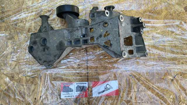 MERCEDES A6402021040 Кронштейн генератора в наличии Одесса
