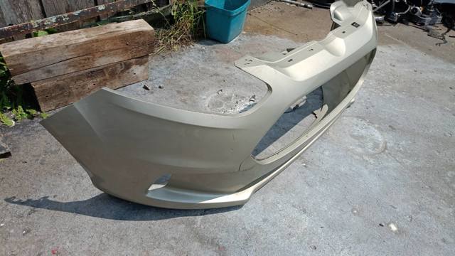 Бампер передній