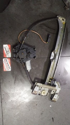 Передній двигун механізму для підйому вікон