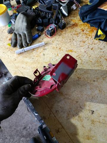 Лючок бензобака/паливного бака — фото 2