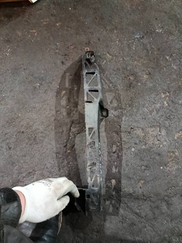 Направляюча переднього бампера, ліва — фото 3