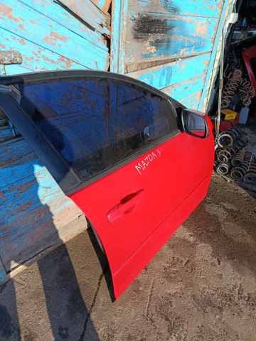 Скло передніх дверей, правою — фото 2