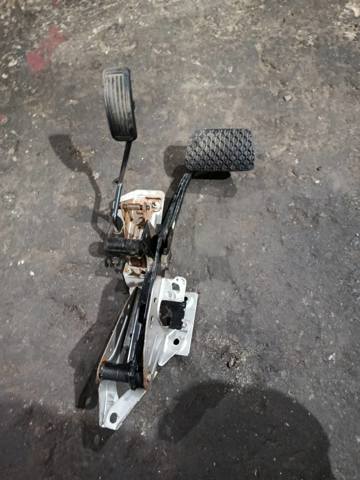 Педаль газу (акселератора) — фото 2