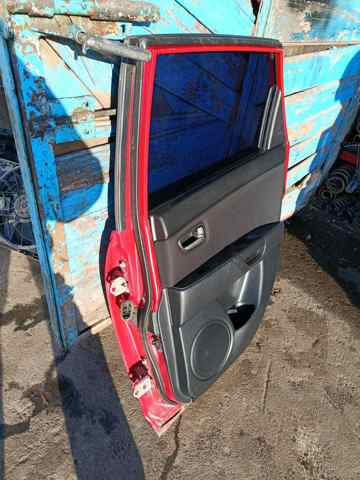 Двері задні, праві