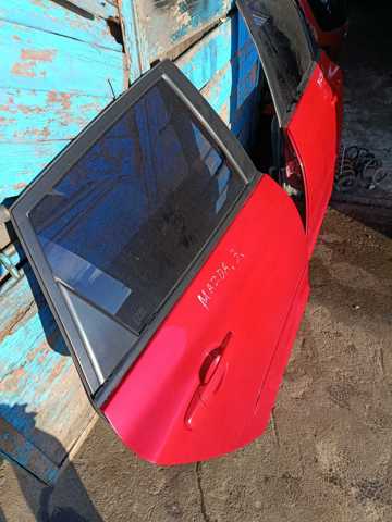 Двері задні, праві