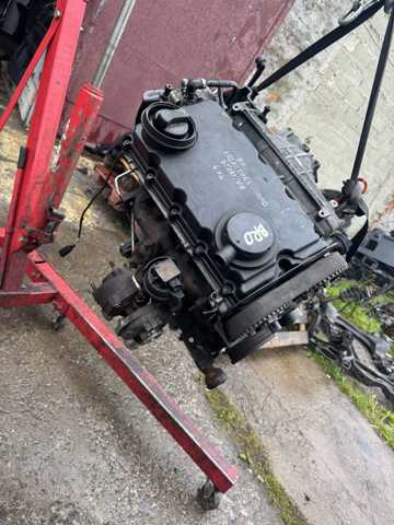 Двигун у зборі