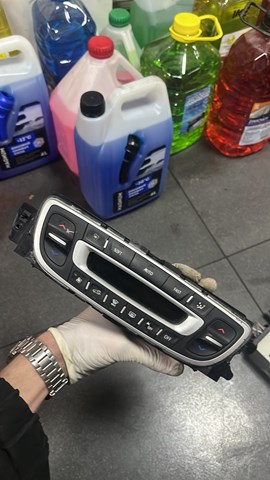 Блок управления печкой E1059021 VALEO