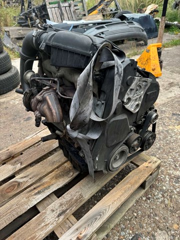 RENAULT F9Q744 Двигатель в сборе в наличии Киев