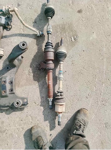 Піввісь (привід) передня, ліва