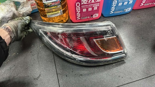 Фонарь задний левый внешний