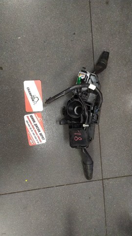 Перемикач підрульовий, правий