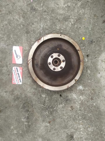 Маховик двигателя