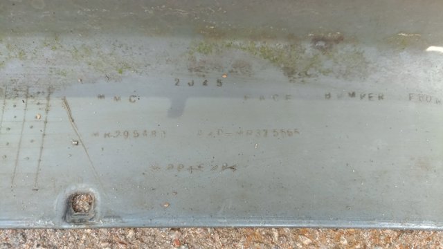 Бампер передній