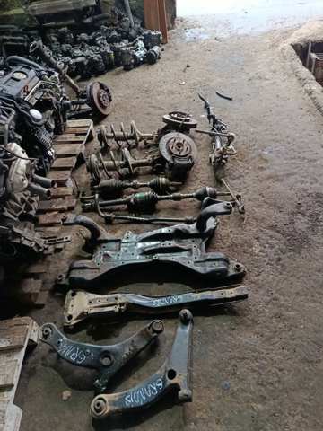 Балка передньої підвіски, підрамник