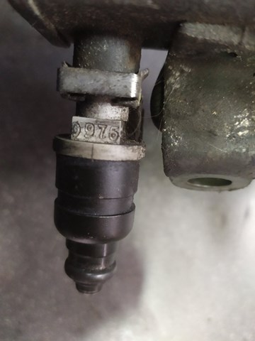 Форсунка вприску палива