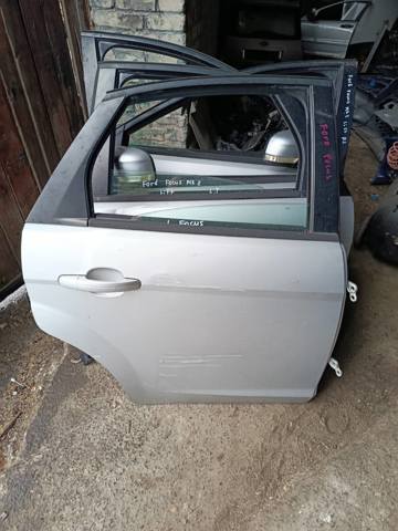 Двері задні, праві