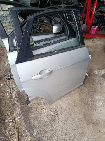 Двері задні, праві