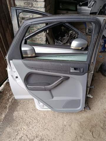 Двері задні, ліві