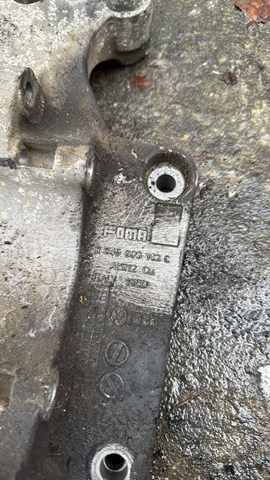 R045903143C VAG Кронштейн генератора купить в Хмельницкий
