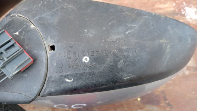 Дзеркало заднього виду, праве