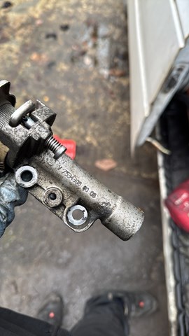 Натягувач ременя