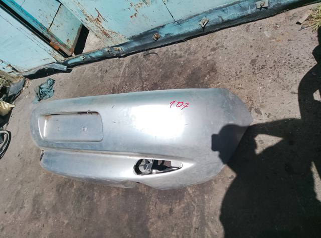 Бампер задній