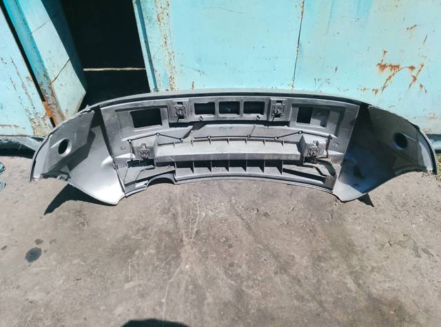 Бампер задній