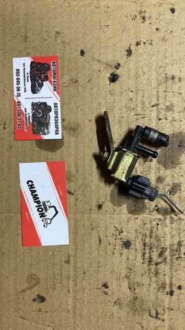 Клапан вентиляції газів паливного бака