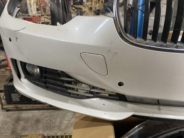Бампер передний в сборе 51117292999 BMW
